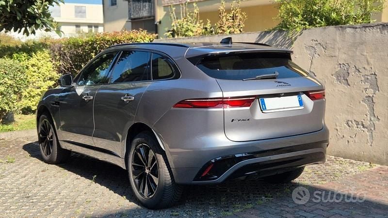 Usata Jaguar F-Pace 204 CV (150 kW) 2022 Grigio SUV