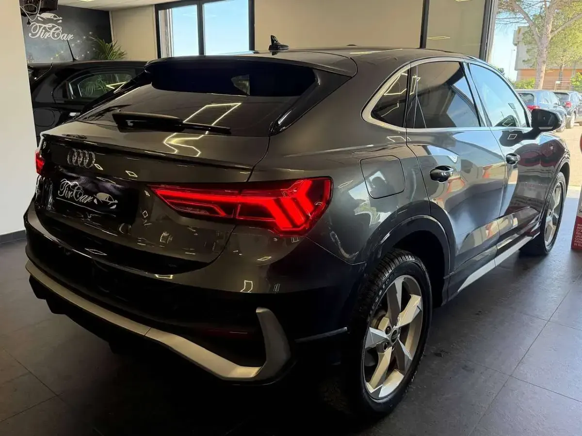 Usata Audi Q3 Sportback S-Line 150 CV (110 kW) 2022 Grigio SUV