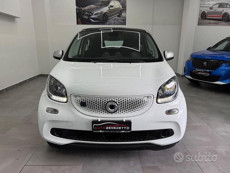Usata Smart ForFour Electric Drive Passion 40 kW (55 CV) 2019 Bianco Berlina