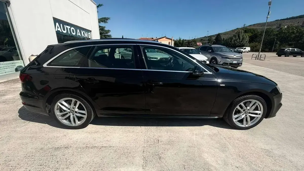 Usata Audi A4 S-Line 150 CV (110 kW) 2018 Nero Station wagon