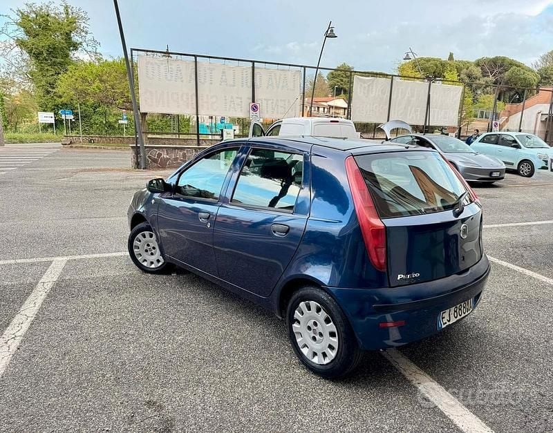 Usata Fiat Punto Classica 70 CV (51 kW) 2011 Blu Utilitaria