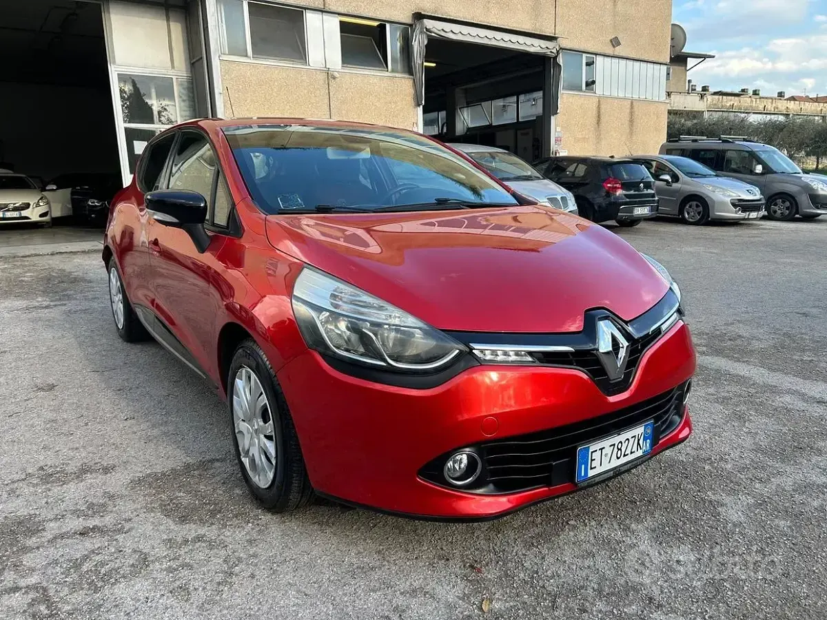 Usata Renault Clio IV 75 CV (55 kW) 2014 Rosso Berlina