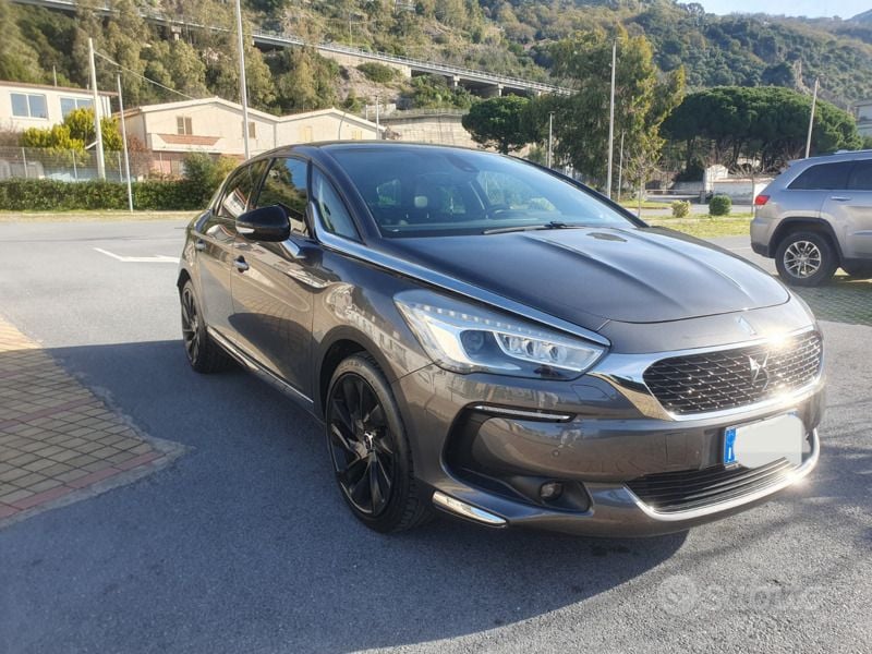 Grigio Usata 2018 DS Automobiles DS5 Sport Chic Due volumi | 15.000 € (Cara) - Immagine 1/4