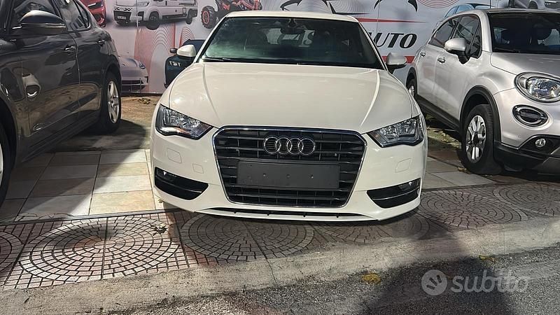 Usata Audi A3 S-Line 110 CV (80 kW) 2015 Bianco Berlina