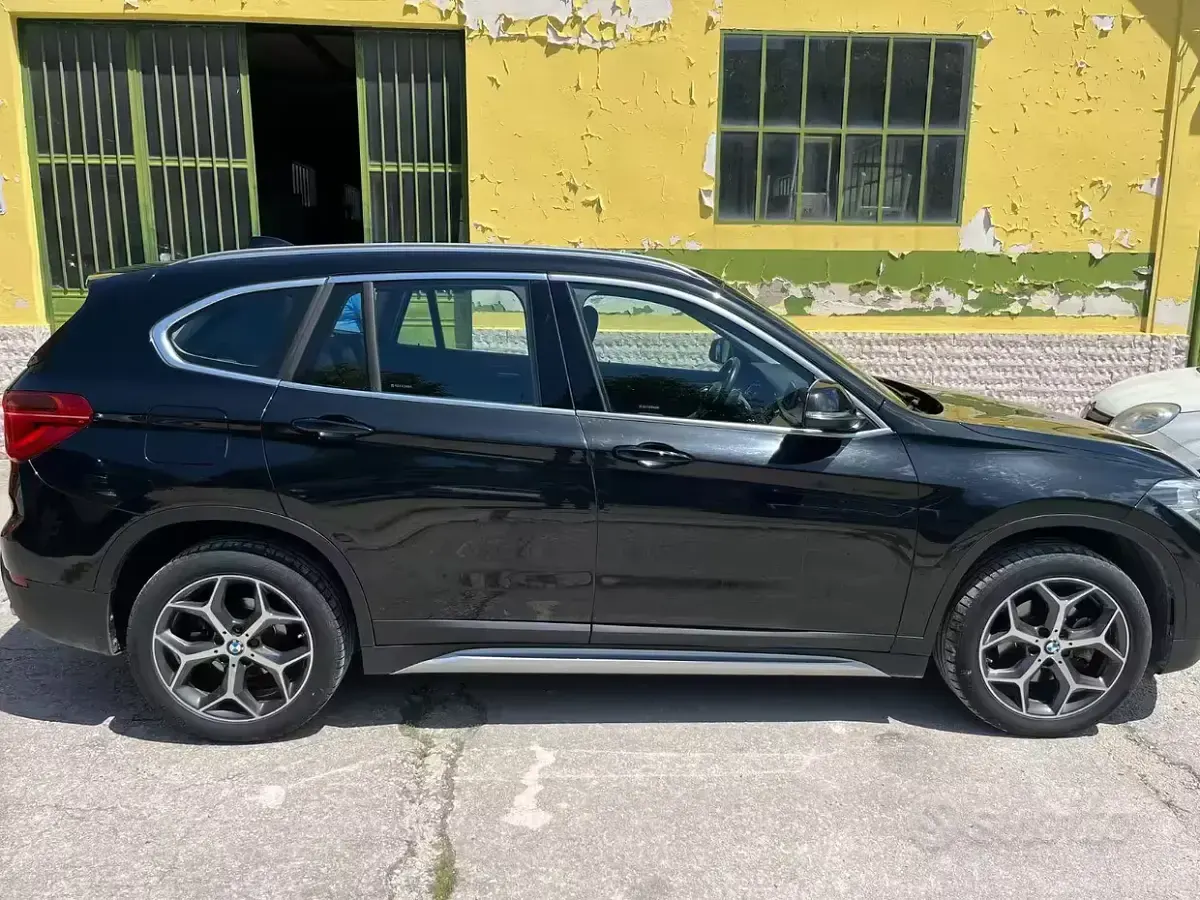Usata BMW X1 150 CV (110 kW) 2018 Nero SUV