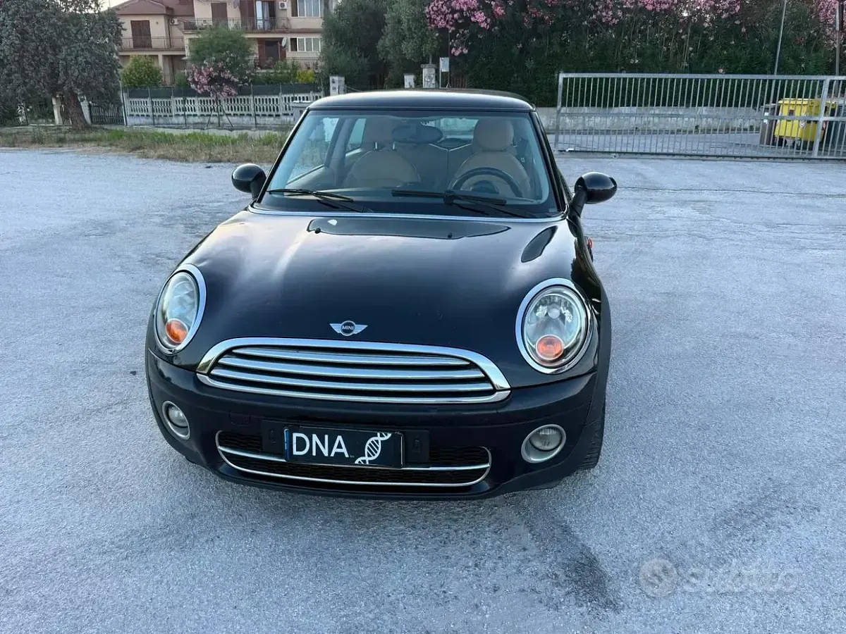 Usata Mini Cooper D Chili 109 CV (80 kW) 2008 Nero Utilitaria