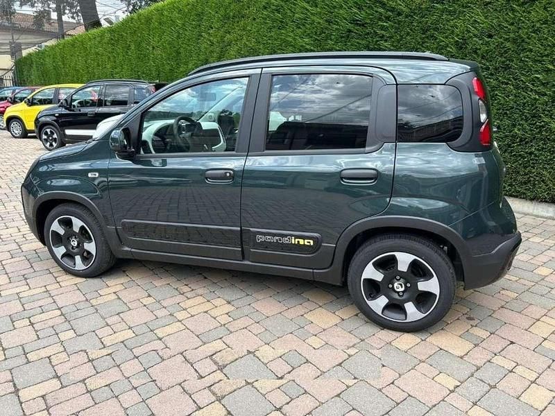 Usata Fiat Panda Cross Cross 69 CV (50 kW) 2024 Verde Utilitaria