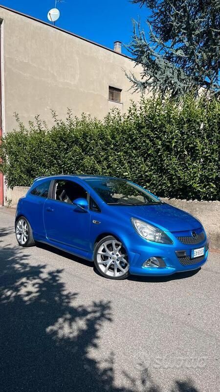 Usata 2010 Opel Corsa OPC | 8100 € (Molto cara) - Immagine 1/4