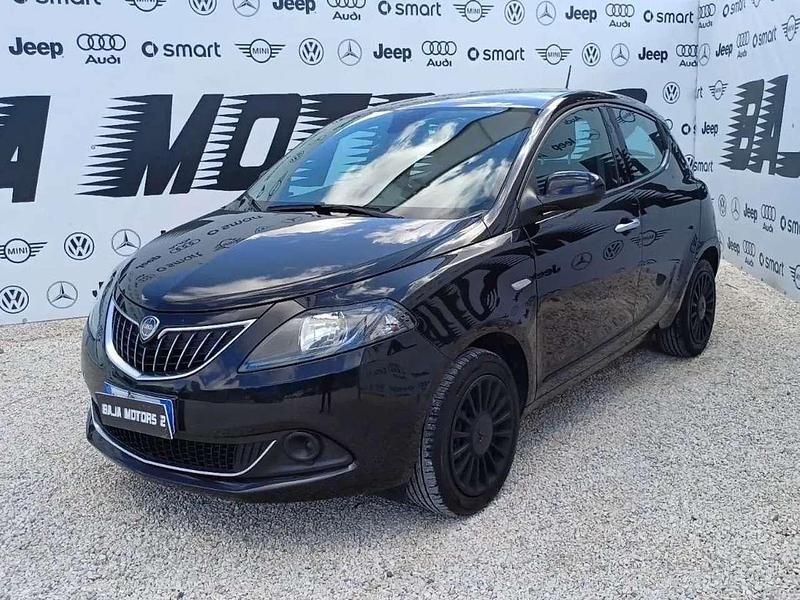 Usata Lancia Ypsilon S 69 CV (50 kW) 2022 Nero Utilitaria