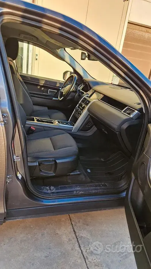 Usata Land Rover Discovery 150 CV (110 kW) 2017 Grigio SUV