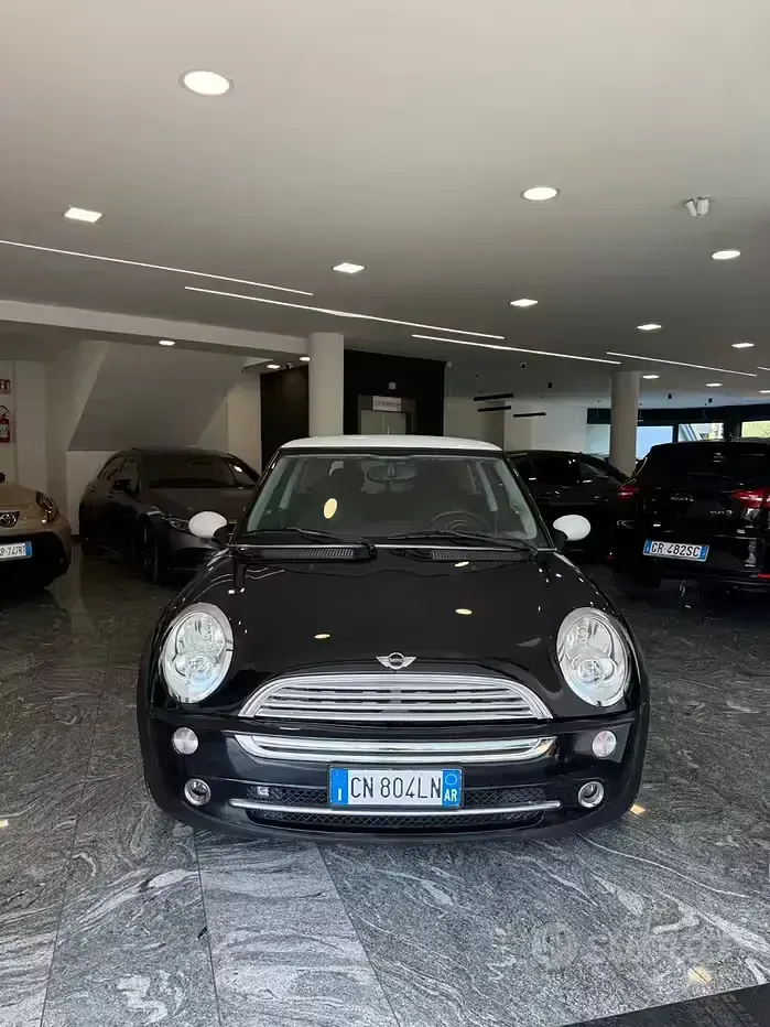 Usata Mini ONE 90 CV (66 kW) 2004 Nero Utilitaria