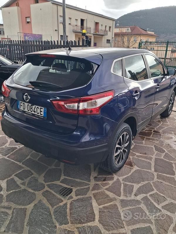 Usata Nissan Qashqai Acenta 116 CV (85 kW) 2016 Blu SUV