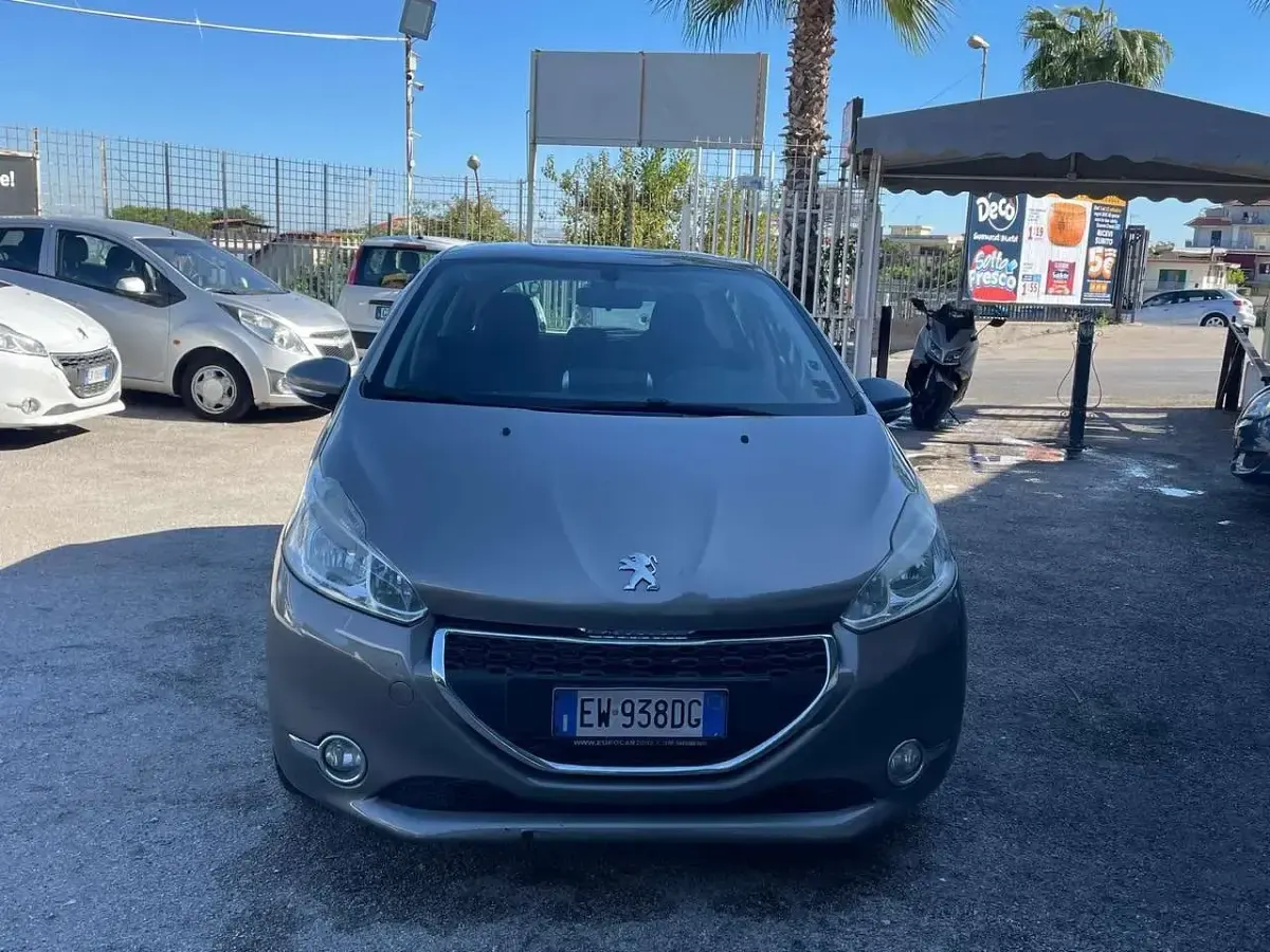 Usata Peugeot 208 Allure 95 CV (69 kW) 2014 Bronzo Utilitaria