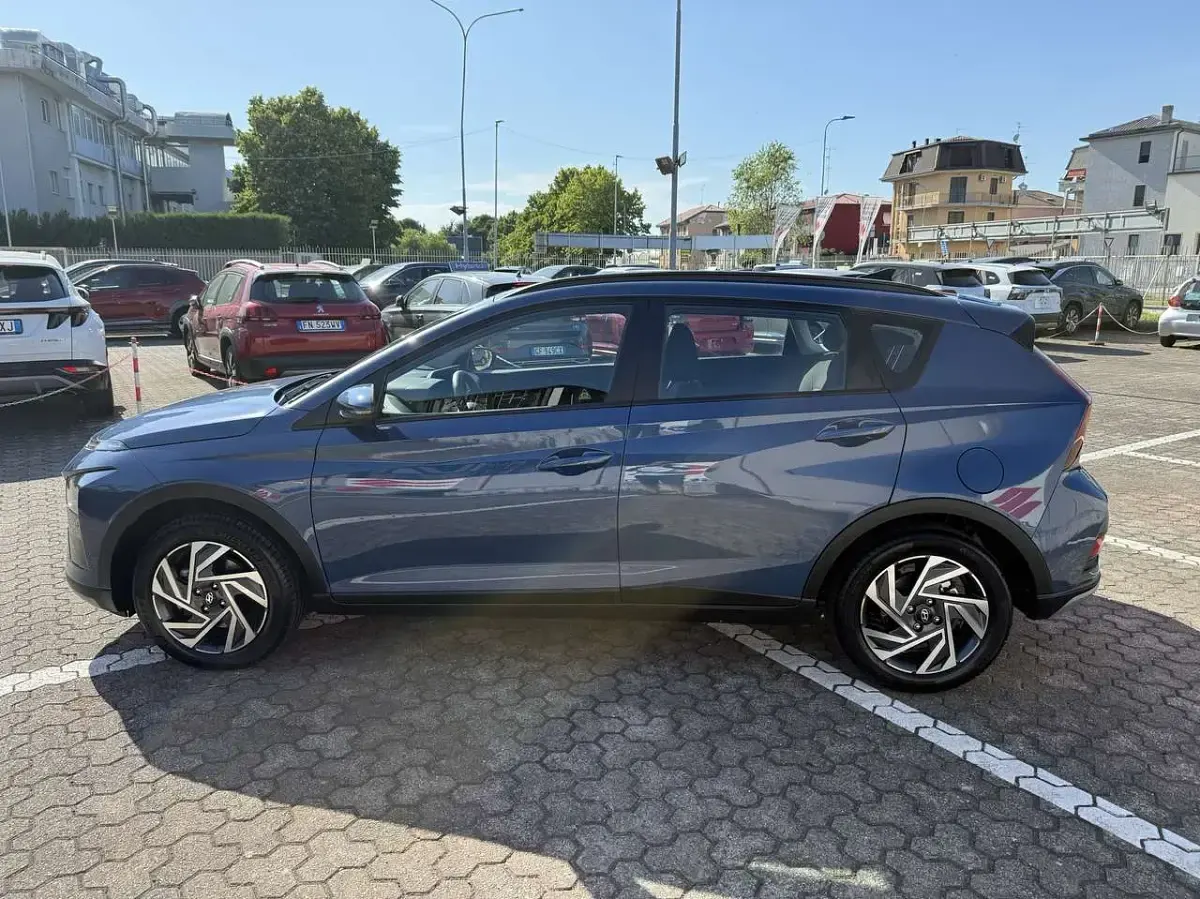 Usata Hyundai Bayon 77 CV (56 kW) 2024 Blu/azzurro SUV