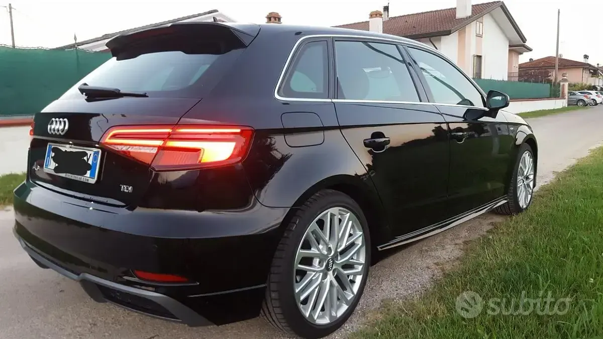 Usata Audi A3 S-Line 150 CV (110 kW) 2017 Nero Berlina