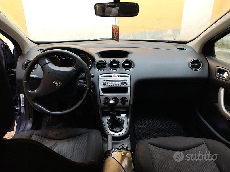 Usata Peugeot 308 112 CV (82 kW) 2011 Grigio Utilitaria