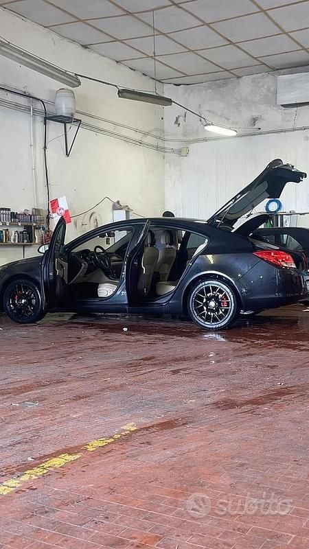 Usata Opel Insignia 2011 Nero Coupé