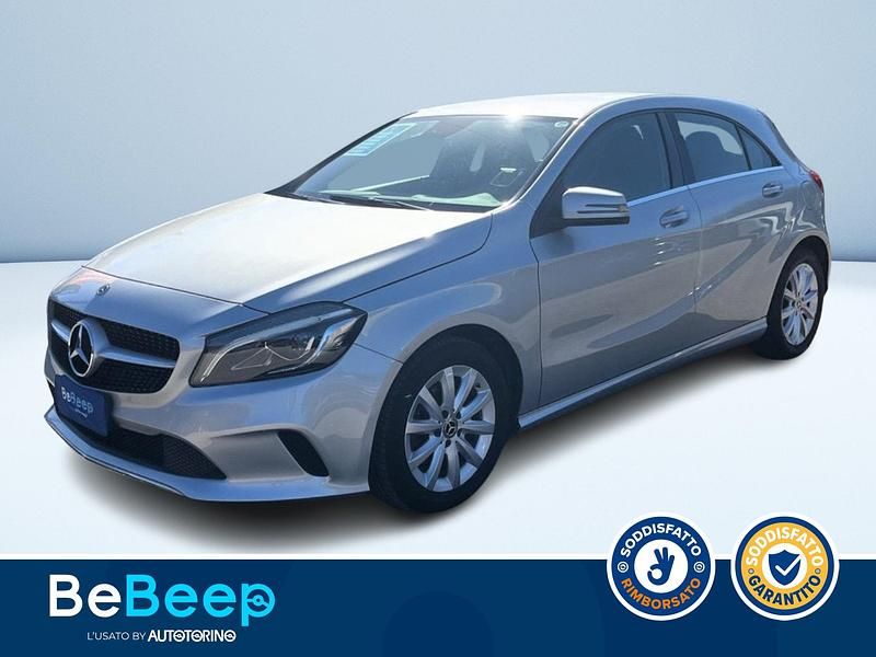 Grigio metallizzato Usata 2017 Mercedes A200 Executive Tre volumi | 14.800 € (Ottimo prezzo) - Immagine 1/3