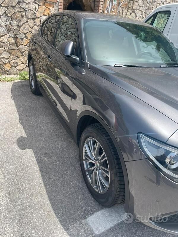 Usata Alfa Romeo Stelvio Business 190 CV (139 kW) 2020 Grigio SUV