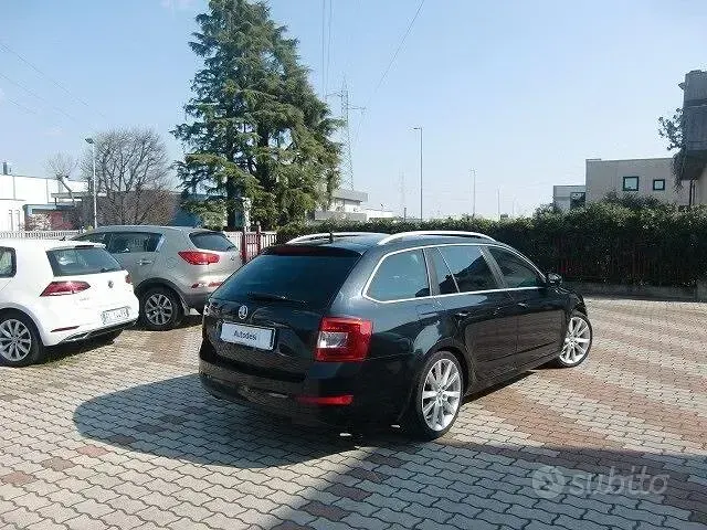 Usata Skoda Octavia 105 CV (77 kW) 2015 Nero Station wagon