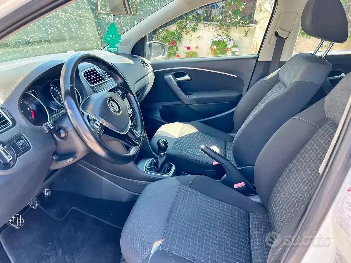 Usata VW Polo 75 CV (55 kW) 2015 Bianco Utilitaria