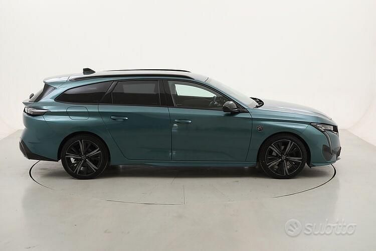Usata Peugeot 308 SW GT 131 CV (96 kW) 2022 Verde Station wagon