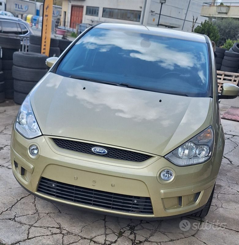 Usata Ford S-MAX S 140 CV (102 kW) 2007 Oro Monovolume