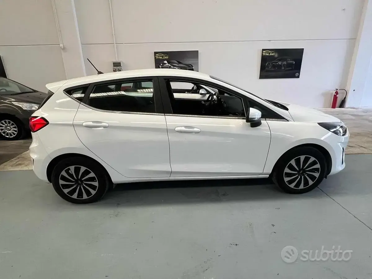 Usata Ford Fiesta Titanium 75 CV (55 kW) 2022 Bianco Utilitaria
