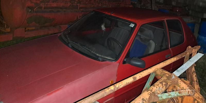 Usata Peugeot 205 1989 Rosso Utilitaria