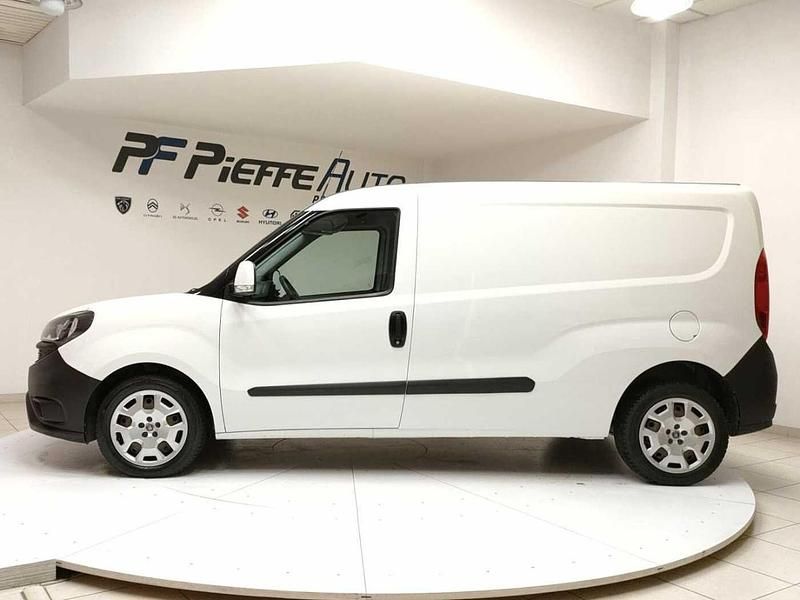 Usata Fiat Doblò 105 CV (77 kW) 2019 Bianco Monovolume