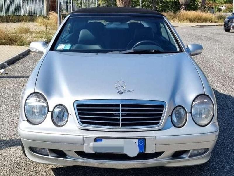 Usata Mercedes CLK200 Elegance 163 CV (119 kW) 2002 Argento Cabrio