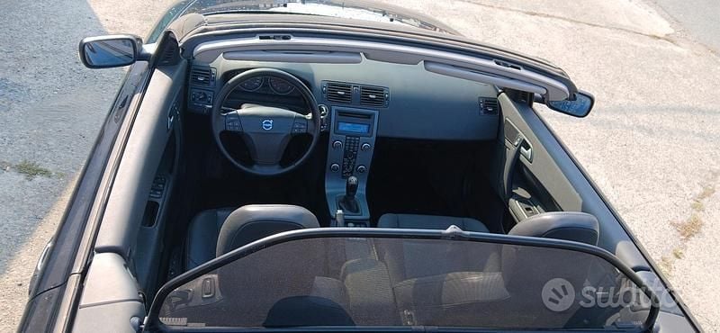 Usata Volvo C70 Momentum 140 CV (102 kW) 2007 Cabrio