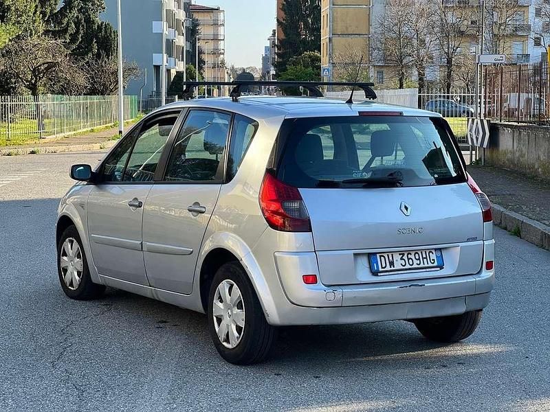 Usata Renault Scénic III 105 CV (77 kW) 2009 Monovolume