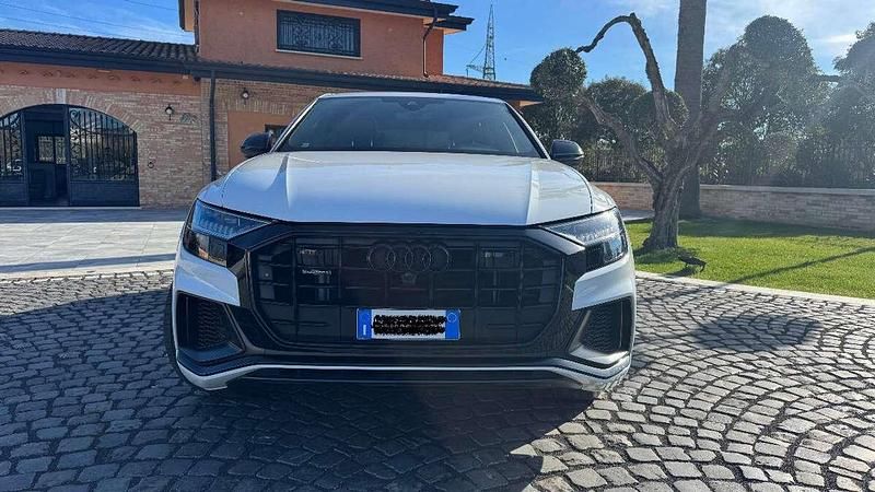 Usata Audi Q8 S-Line 340 CV (250 kW) 2022 Bianco SUV