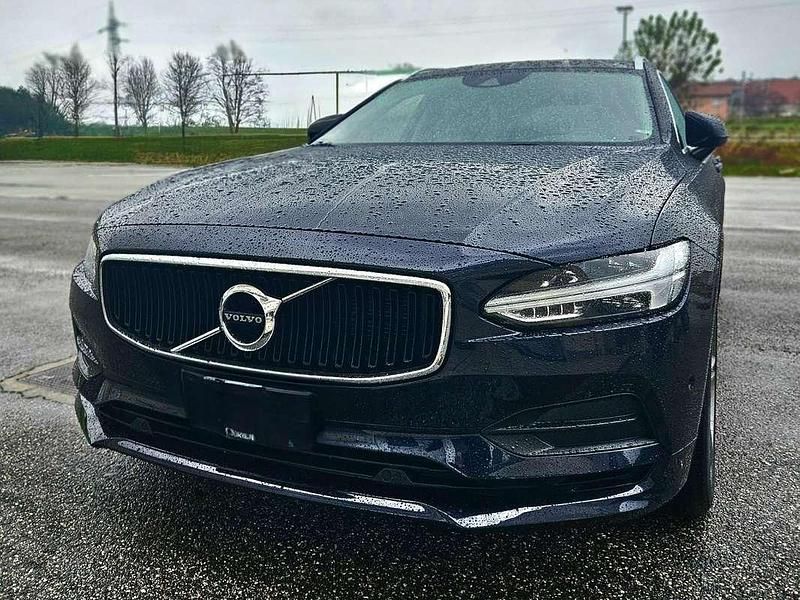 Usata Volvo V90 Business Edition 150 CV (110 kW) 2018 Blu/azzurro Station wagon
