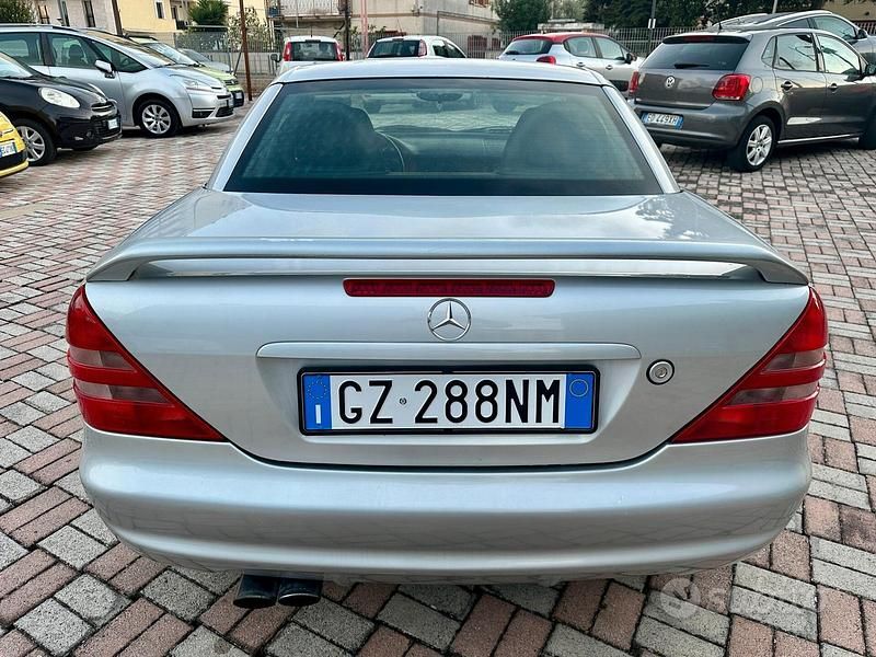 Usata Mercedes SLK230 AMG 193 CV (141 kW) 1996 Grigio Cabrio