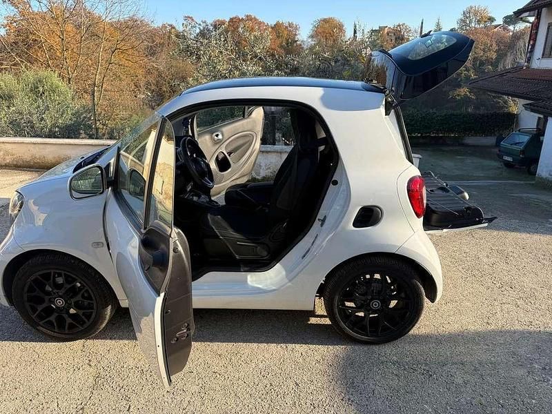 Usata Smart ForTwo Coupé 71 CV (52 kW) 2019 Bianco Coupé