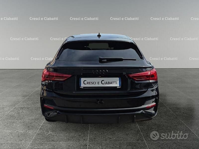 Begagnad Audi Q3 Sportback S-Line 2023 Svart SUV