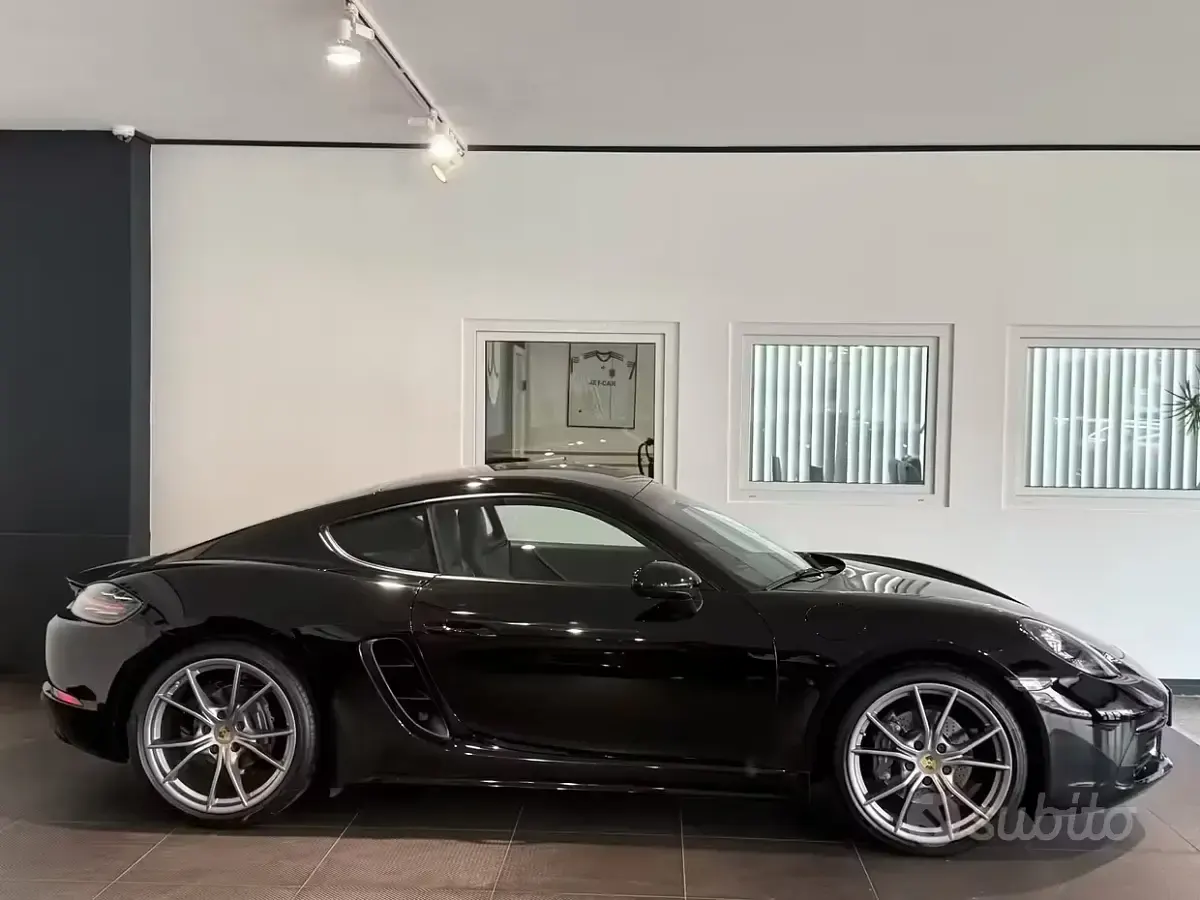 Usata Porsche 718 Cayman 299 CV (219 kW) 2021 Nero Coupé