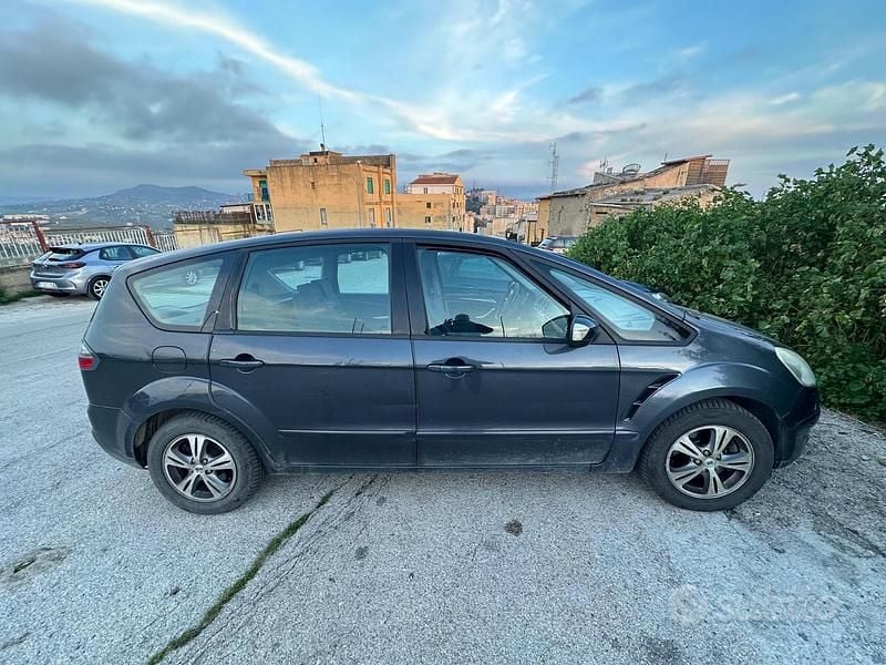 Usata Ford S-MAX Titanium 125 CV (91 kW) 2007 Monovolume