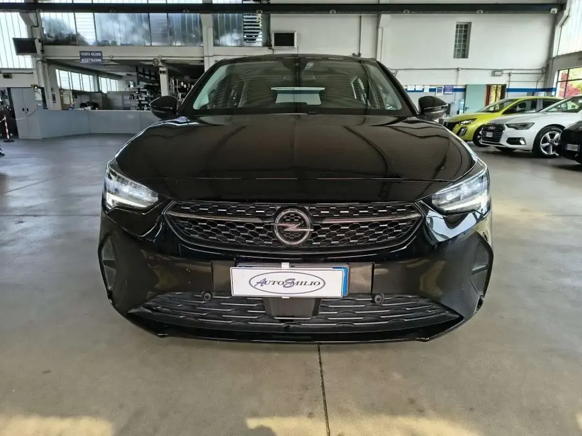 Usata Opel Corsa Design & Tech 101 CV (74 kW) 2023 Nero Utilitaria
