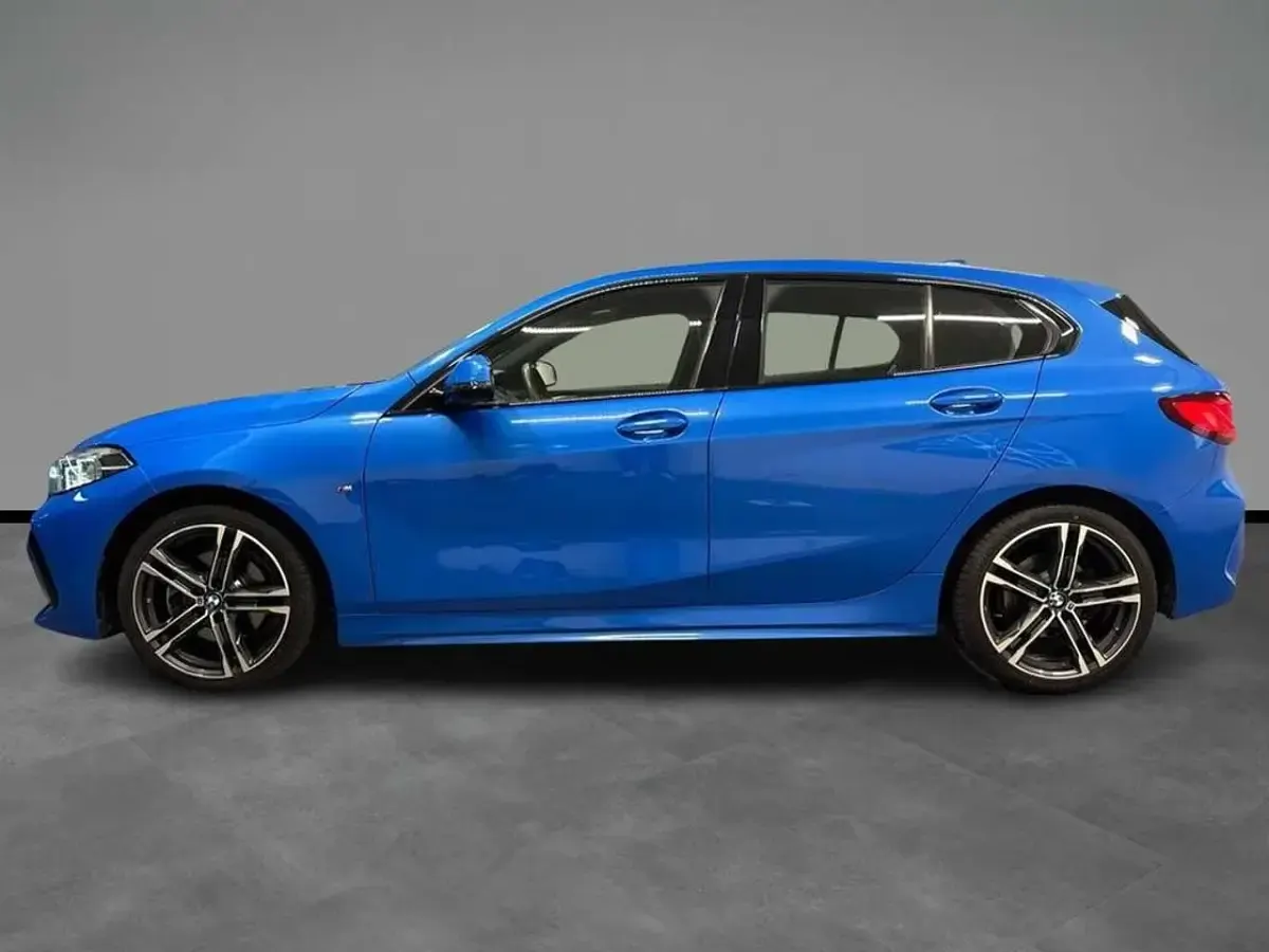 Usata BMW 116 M Sport 116 CV (85 kW) 2021 Misano blue metallizzato Utilitaria