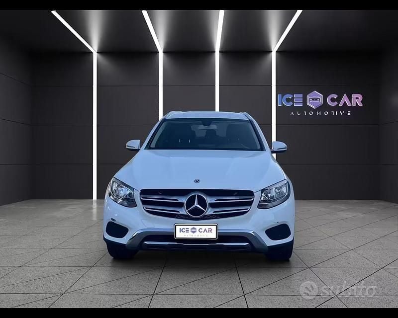 Gebraucht Mercedes GLC250 204 PS (150 kW) 2019 Weiß SUV