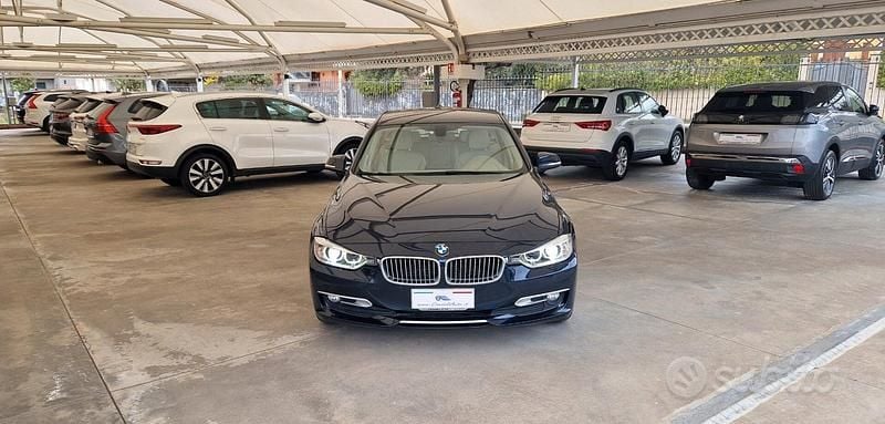 Usata BMW 318 Comfort Edition 143 CV (105 kW) 2015 Blu Station wagon