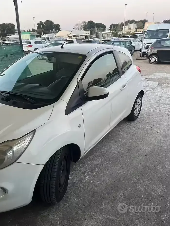Usata Ford Ka 75 CV (55 kW) 2012 Bianco Utilitaria