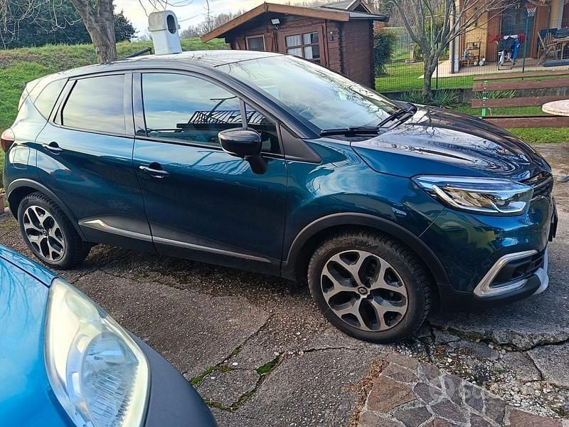 Blu Usata 2019 Renault Captur SUV | 11.500 € - Immagine 1/3