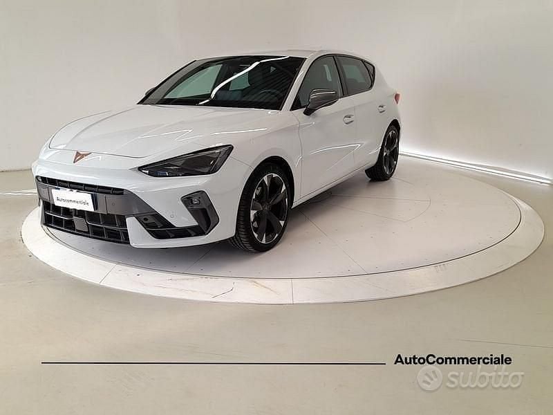 Usata Cupra Leon 150 CV (110 kW) 2025 Bianco Berlina