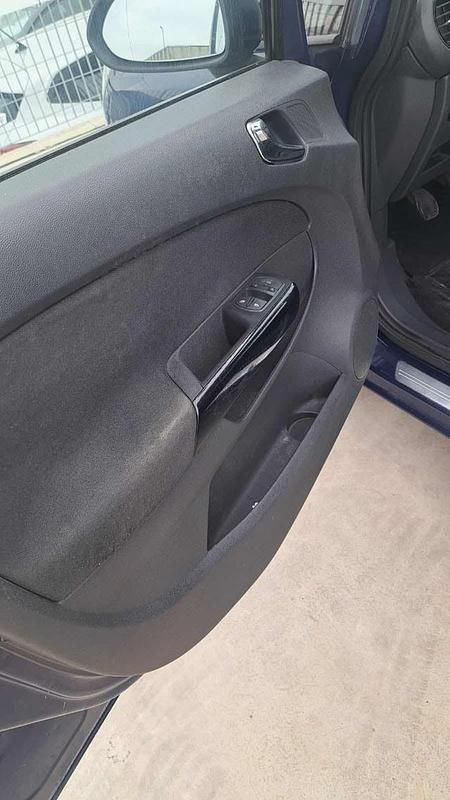 Usata Opel Corsa 75 CV (55 kW) 2011 Blu Utilitaria