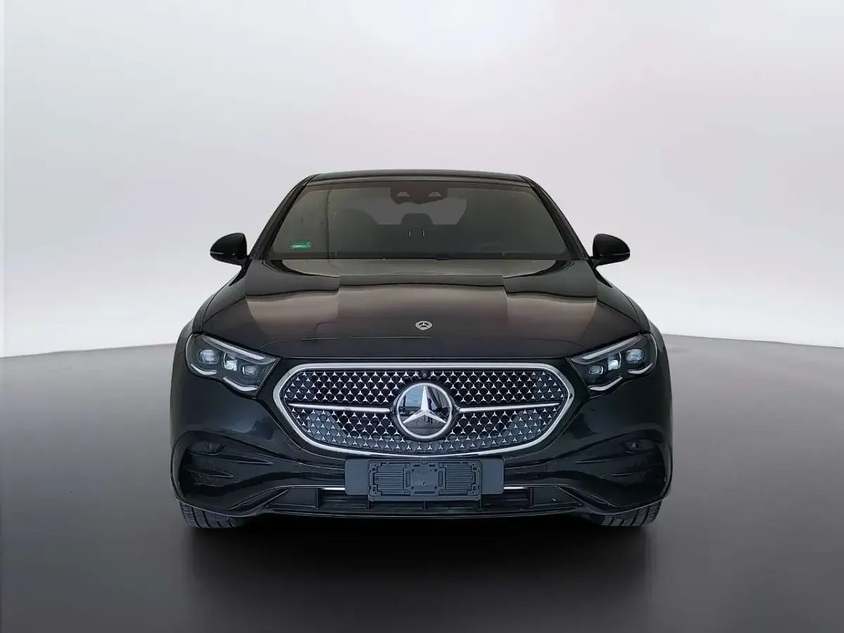 Nuova Mercedes E300 AMG Line Premium 197 CV (144 kW) 2026 Grigio grafite Berlina