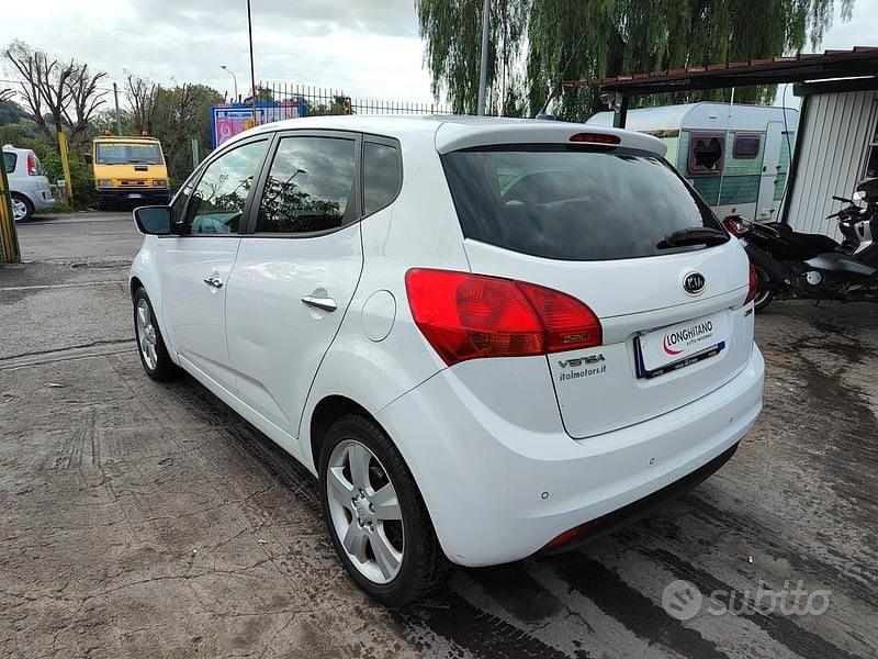 Usata Kia Venga 89 CV (65 kW) 2013 Bianco Utilitaria